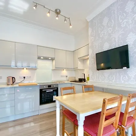 York City Centre Holiday Apartment *