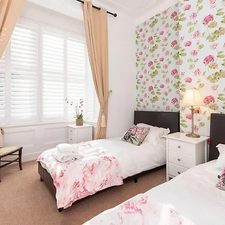 Betty'S Holiday Accommodation York