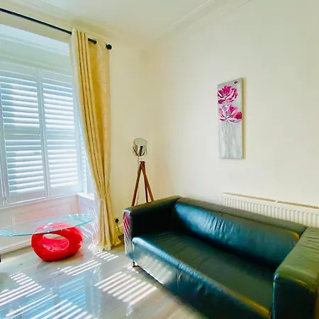 Betty'S Holiday Accommodation * York